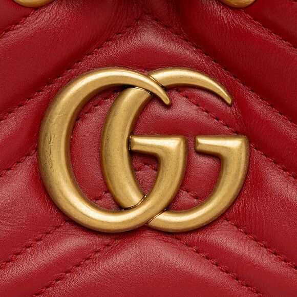 Gucci Matelasse Leather GG Marmont Bucket Bag - Picture 9 of 16